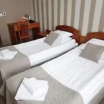 Polonez Hotel 3*