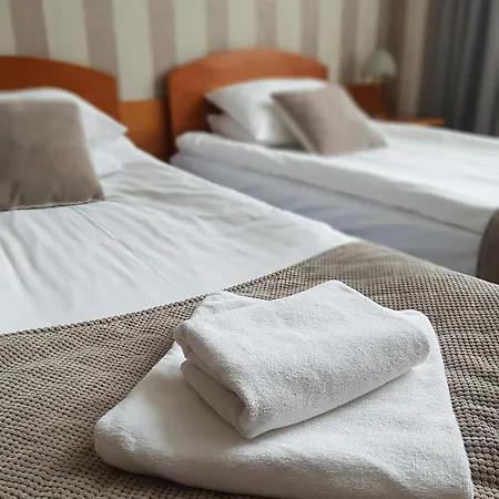 Отель Polonez 3*