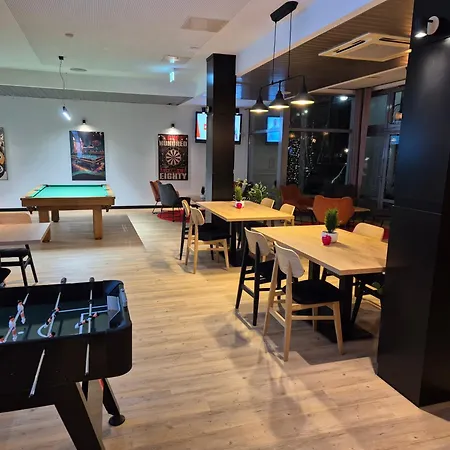 波罗耐兹酒店 3*