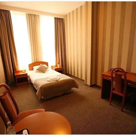 Hotell Polonez 3*